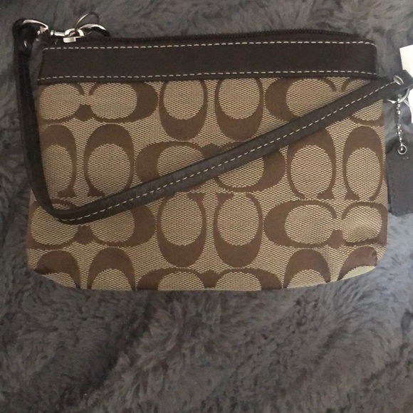 Coach wristlet - Picture 2 of 2